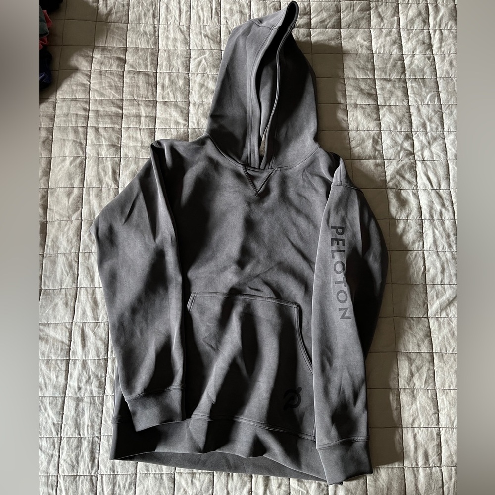 Peloton x Lululemon Sandwash hoodie, sz 6